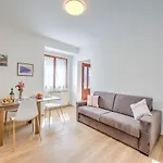 Appartamento Red House Terrace Private - Happy Baveno