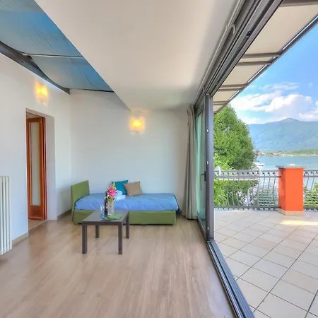 Red House Terrace Private - Happy *